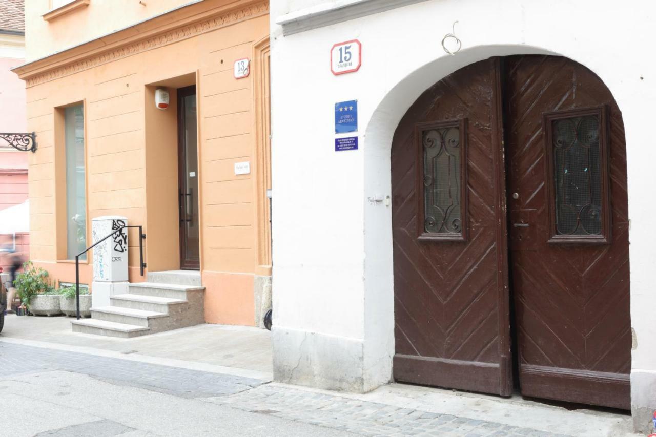 Apartment Addressa Загреб Екстериор снимка